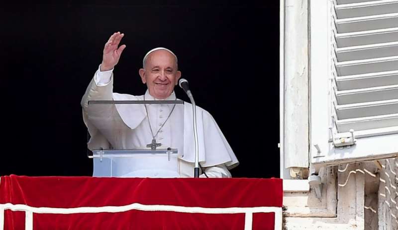 Papa Francesco: “Se la ricchezza costruisce muri, invertiamo la rotta”