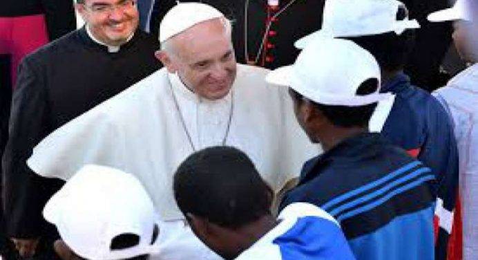 Il Papa incontra i sopravvissuti di Lampedusa