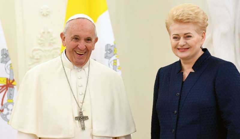 Papa: “Lituania modello di accoglienza delle differenze”