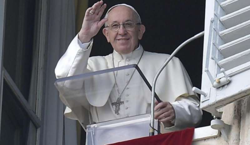 Papa: “Mai chiedere grazie per soddisfare il nostro orgoglio”