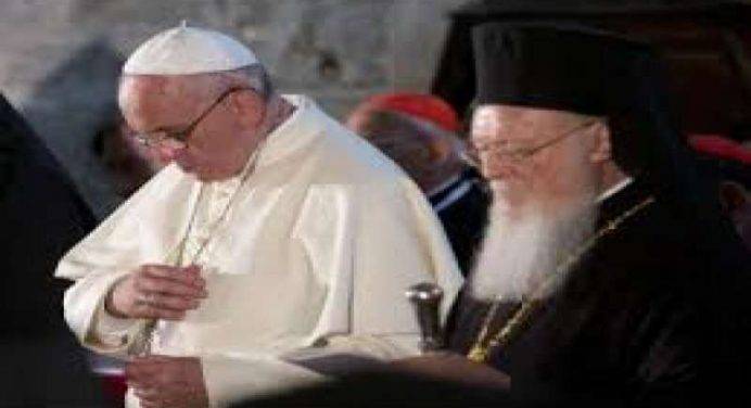 Il Papa prega insieme a Bartolomeo I per l’unità della Chiesa