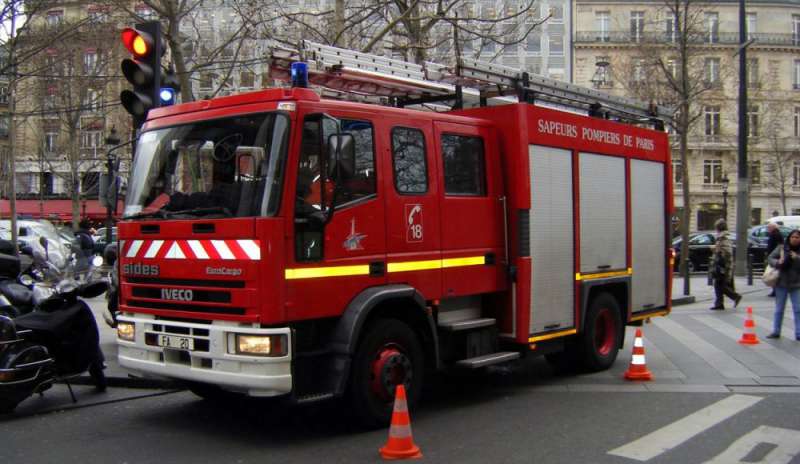 Parigi, incendio in un palazzo: 3 morti
