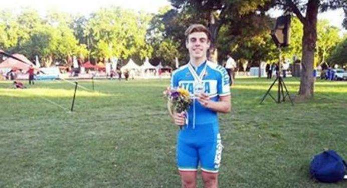 Pattinaggio: Daniel Niero ottiene la medaglia d’argento ai Mondiali in Argentina