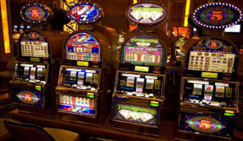 Pavia “azzarda” un limite alle “slot machine”