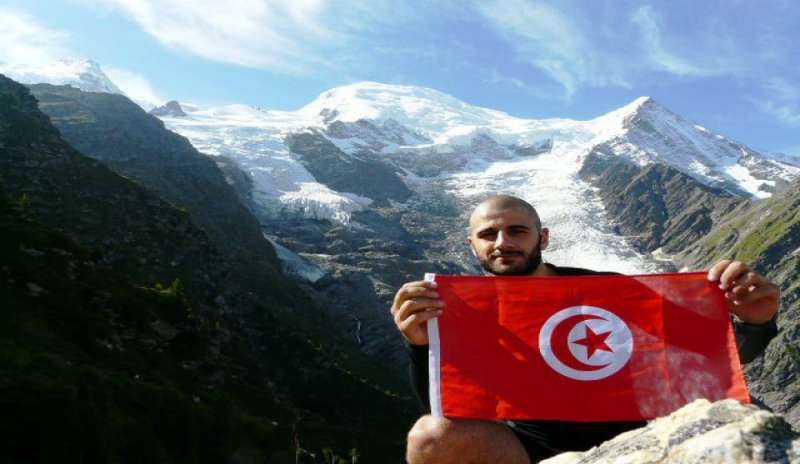 Per la prima volta un tunisino conquista la cima dell’Everest