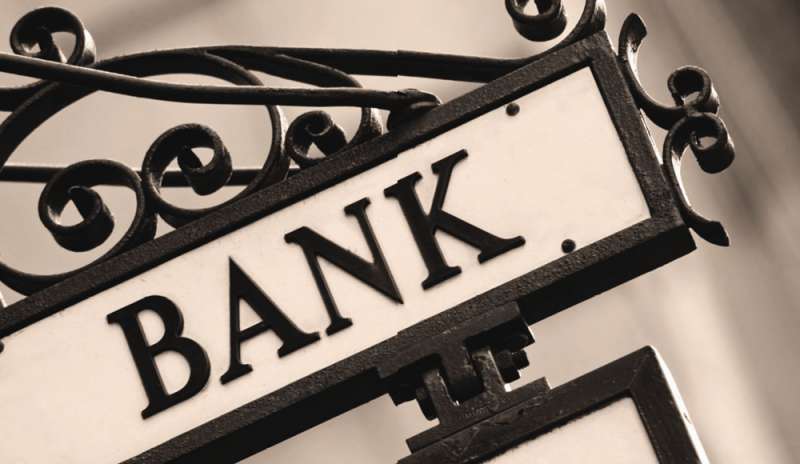 Per prosperare, cambiare i connotati alle banche
