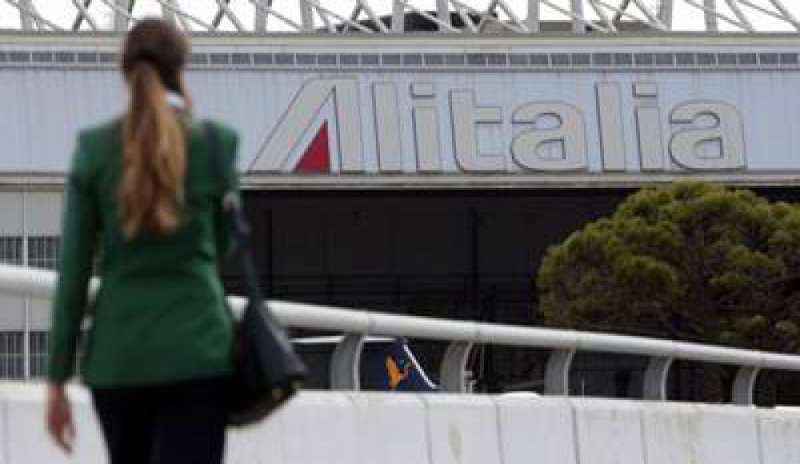Piano Alitalia, 2 mila esuberi, Ball: “Misure necessarie”, sciopero unitario il 5 aprile