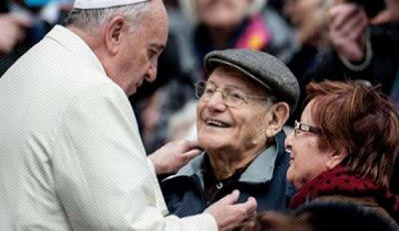 @Pontifex: “I nonni sono un importante patrimonio di fede e umanità”