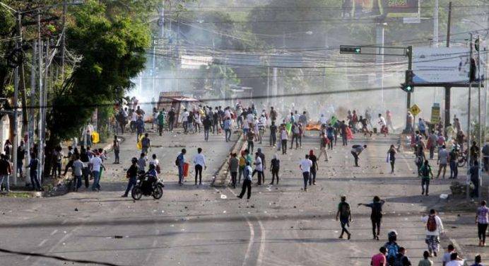 Possibile dialogo fra Ortega e studenti in rivolta