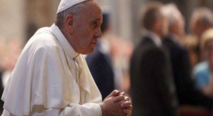 Preti pedofili, il Papa: “Crimine orrendo, come possono causare tanto male?”