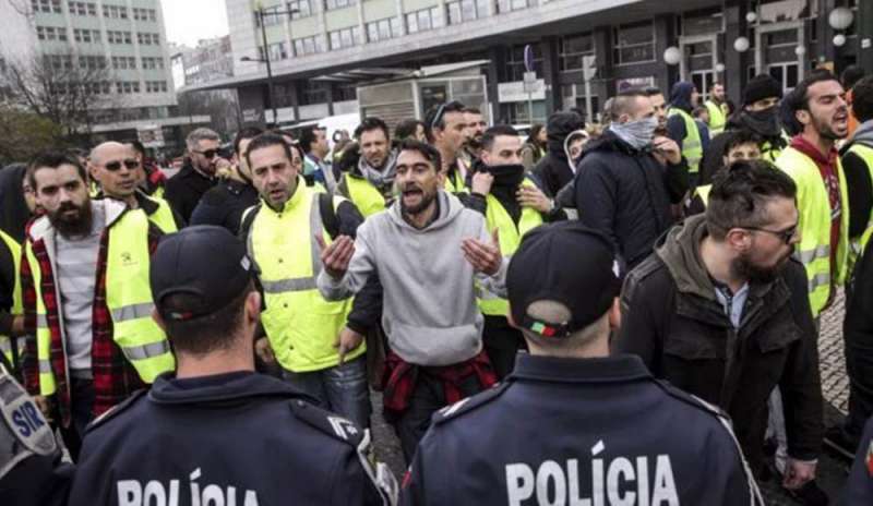 Proteste anche in Portogallo: 3 fermi a Lisbona