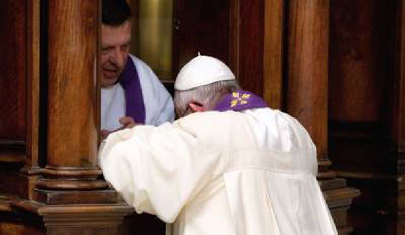 Quaresima: Bergoglio presiede a San Pietro la liturgia penitenziale