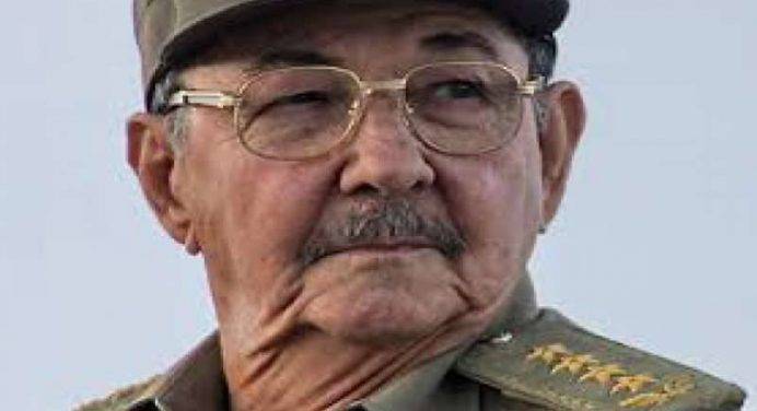 Raul Castro avverte gli Usa: “Cuba resta comunista”