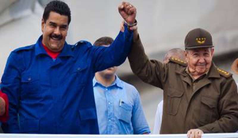 Raùl Castro scrive a Nicolas Maduro: “Hai la solidarietà di tutti i cubani”