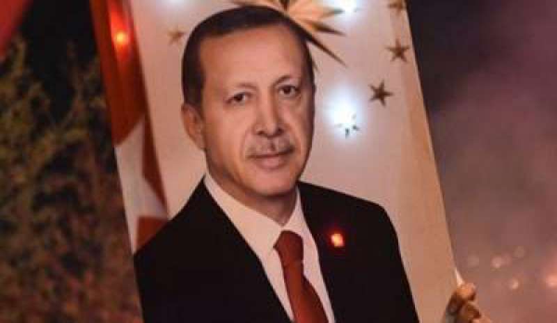Referendum in Turchia, Trump chiama Erdogan. L’Osce: “2,5 milioni di schede sospette”