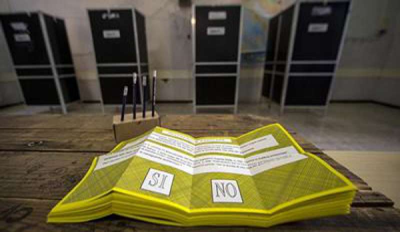 Referendum: ultimo giorno di sondaggi, il No in vantaggio sul Sì di 5 punti