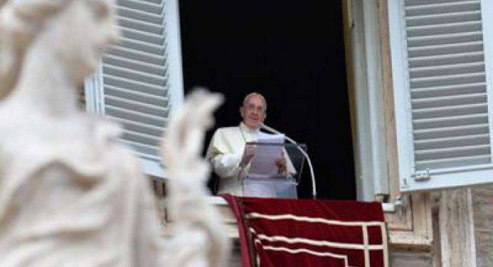 Regina Coeli, il Papa: “A giugno un Concistoro per la creazione di 5 cardinali”
