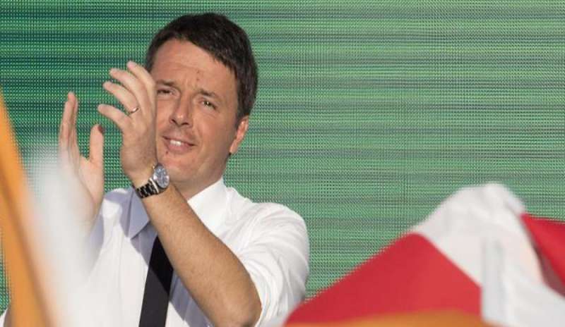 Renzi in piazza: “Il nostro destino non è litigare, ma cambiare Italia’