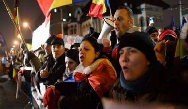 Romania, il presidente del Senato a processo per frode e falsa testimonianza