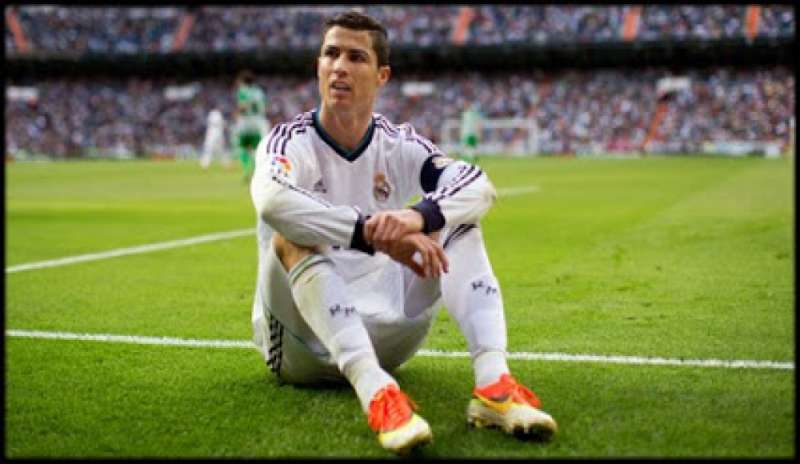 Ronaldo incontentabile: “Nel 2015 voglio la manita”