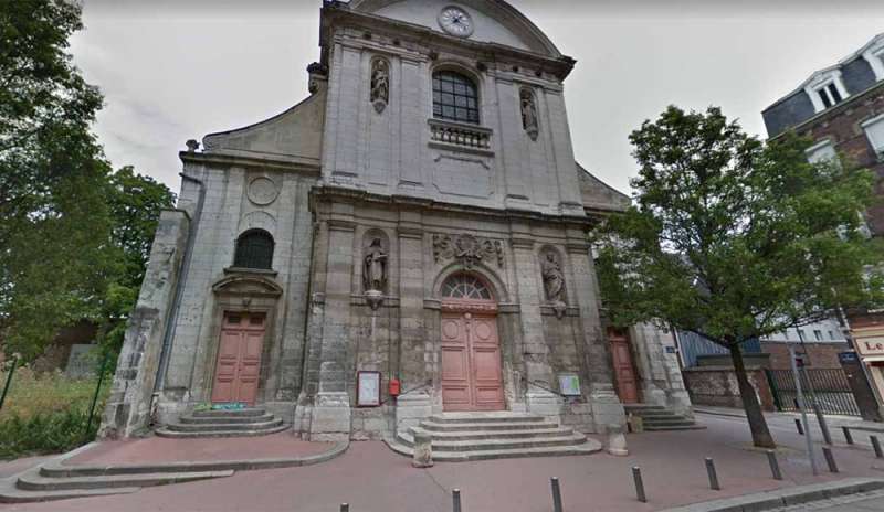 Rouen: prete si suicida in chiesa