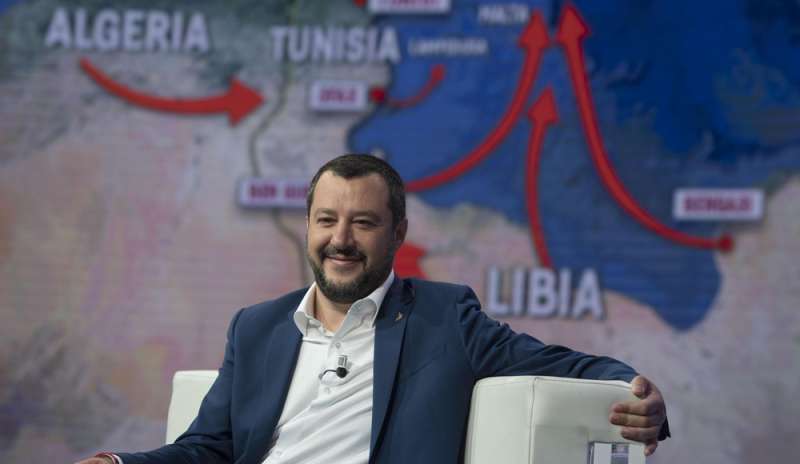 Salvini a Malta: “Bloccate la nave illegale”