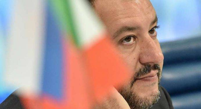 Salvini alla Cei: “Si salvano vite scoraggiando l'emigrazione”