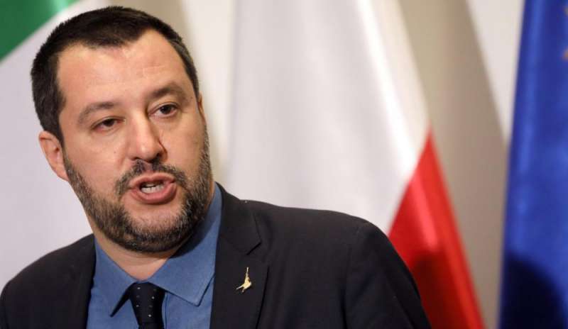 Salvini: “Anticipare la manovra all'estate”