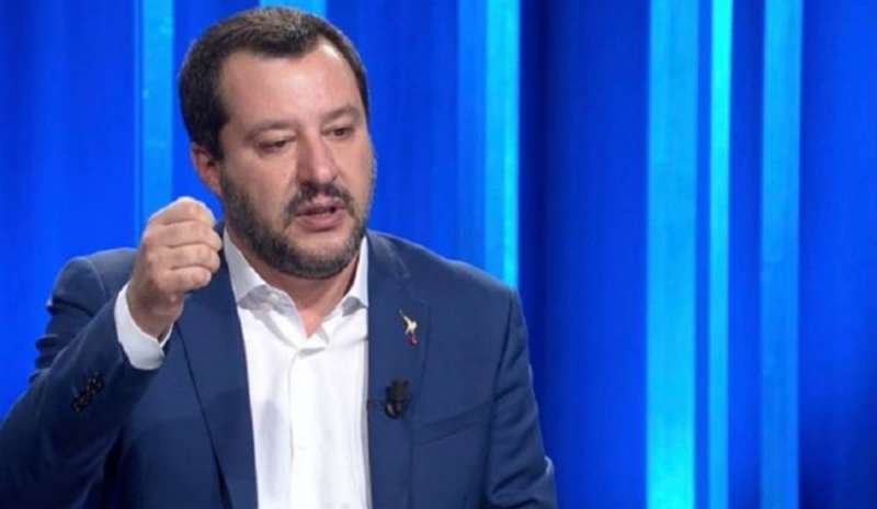 Salvini: “Bloccare adeguamenti alle extra-ricche”