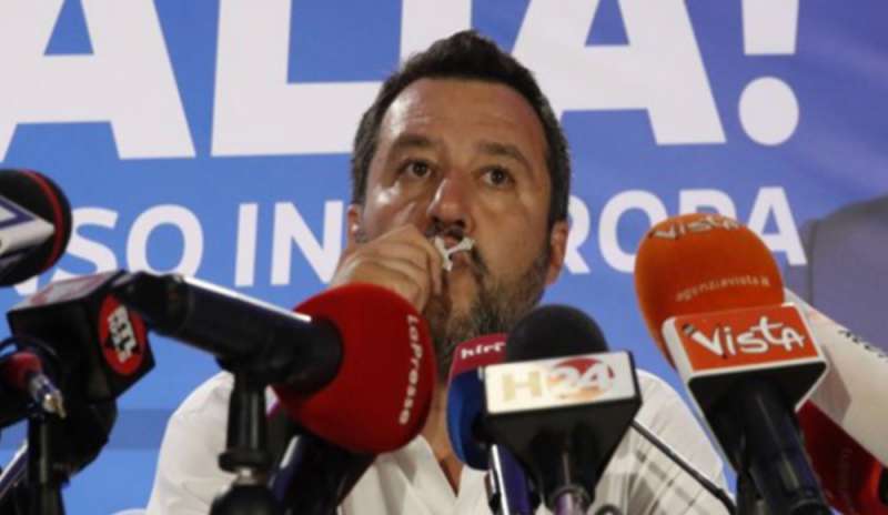Salvini festeggia e richiama i valori cristiani