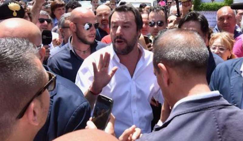 Salvini: “L'Italia non può essere un campo profughi”