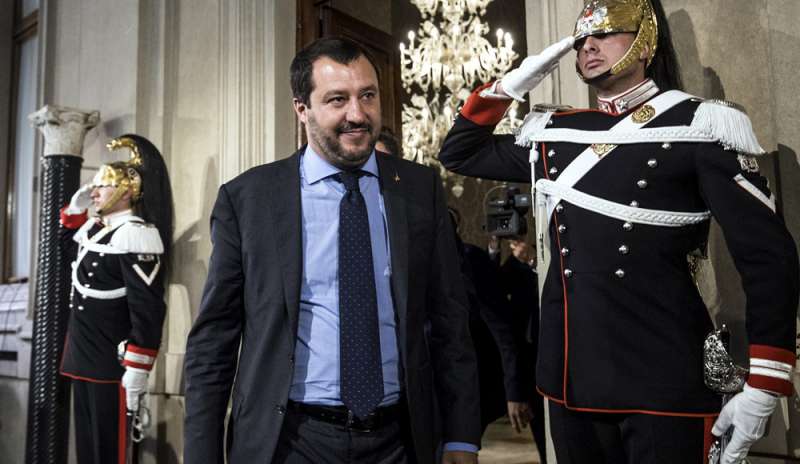 Salvini: “Mattarella decida se è in ballo la democrazia”