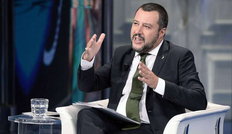 Salvini: “Pensioni? Quota 100 a 62 anni”