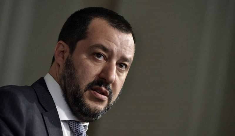 Salvini: “Per i trafficanti i porti rimarranno chiusi”