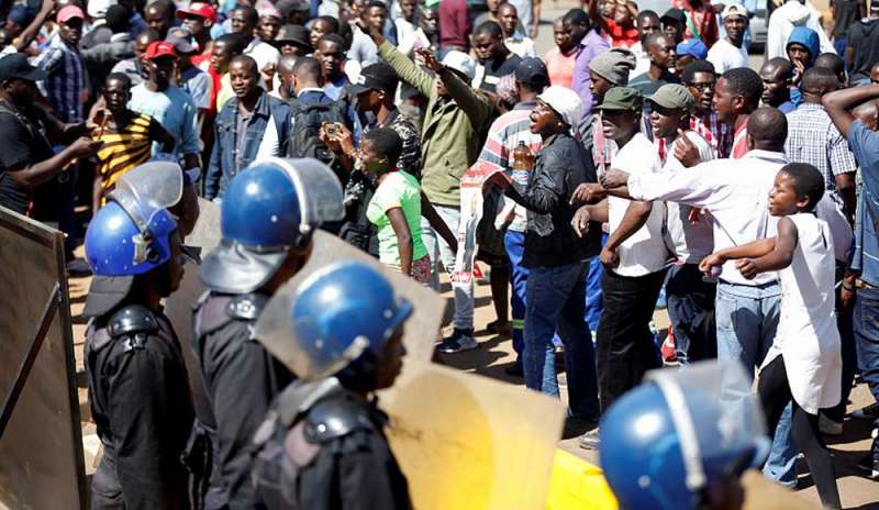 Sangue dopo il voto, Mnangagwa chiede un'indagine