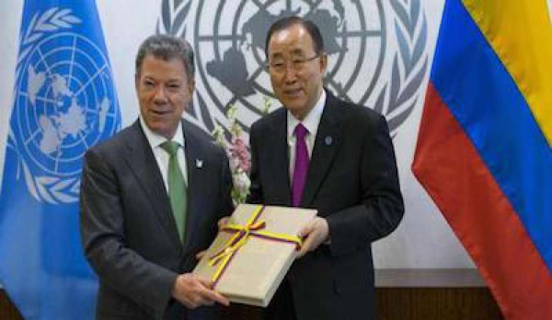 Santos dona i proventi del Nobel alle vittime della guerra con le Farc