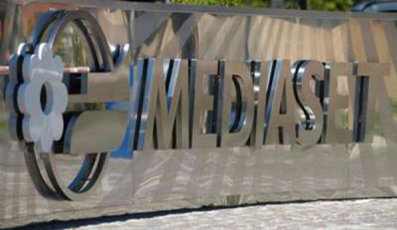 Scalata di Vivendi a Mediaset, la procura apre un’indagine per aggiotaggio