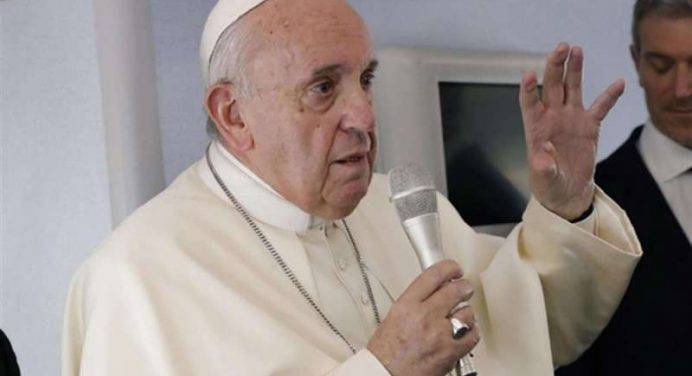 Scandalo finanze vaticane, il Papa: “Scoperchiato dall'interno”
