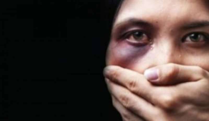 Scandalo in Russia: la Duma depenalizza le violenze domestiche