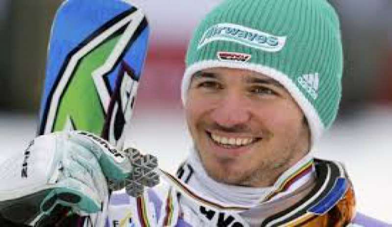 Sci Alpino: lo slalom in notturna regala il trionfo a Neureuther