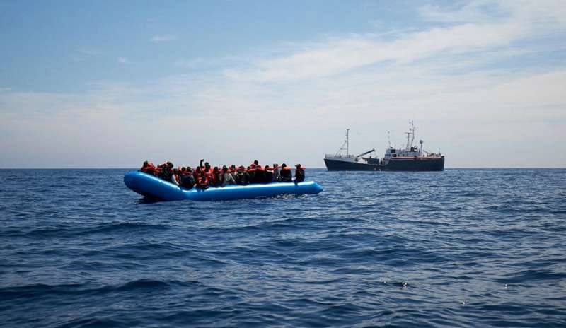 Sea Eye soccorre 64 persone al largo della Libia