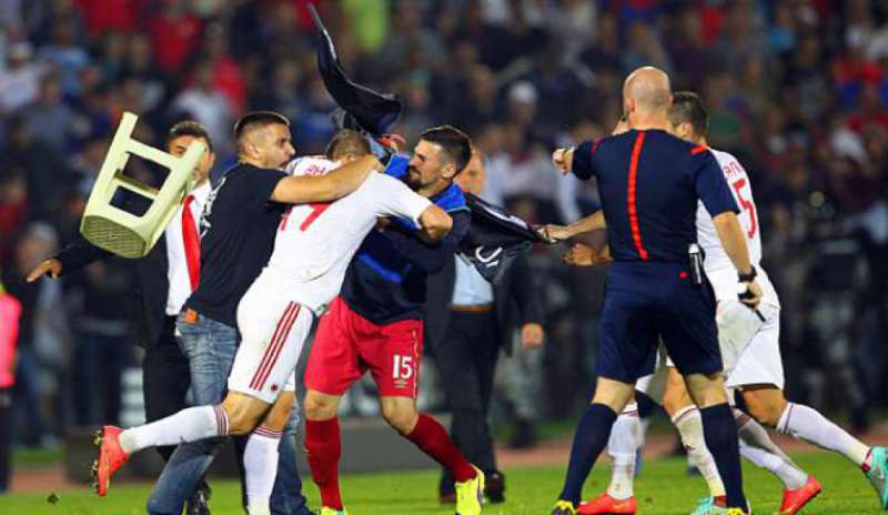 Serbia-Albania: una partita di calcio riaccende le tensioni