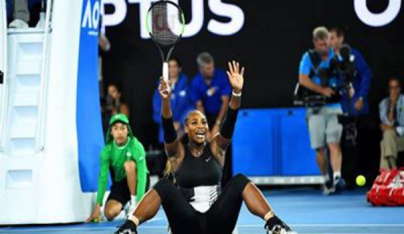 Serena Williams vince il derby con Venus e si aggiudica gli Australian Open