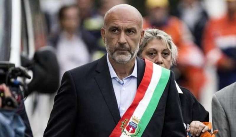 Sergio Pirozzi lascia l'incarico di sindaco