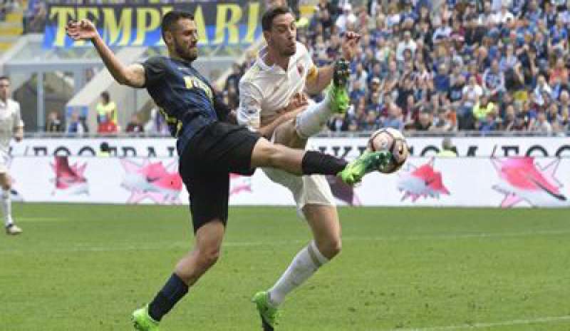 Serie A, derby show a San Siro: Milan agguanta il pari al 97′