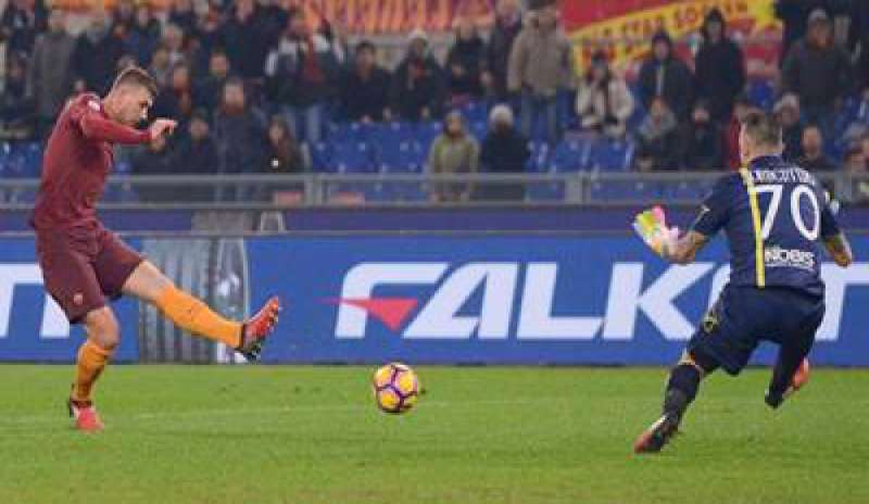 Serie A: la Roma riparte col Chievo, 3-1. Pari in volata del Napoli: al Franchi è 3-3