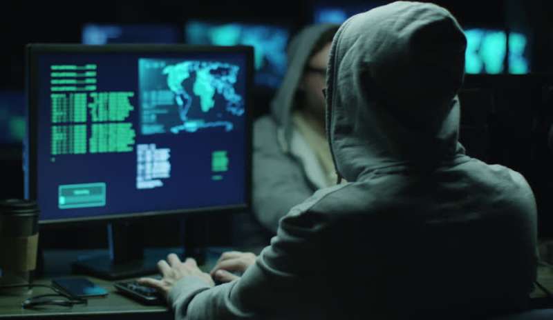 Sgominata banda di hacker: 6 arresti e 13 indagati