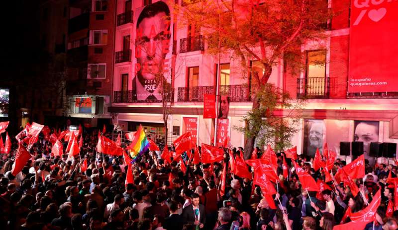 Spagna, i socialisti tenteranno un governo da soli