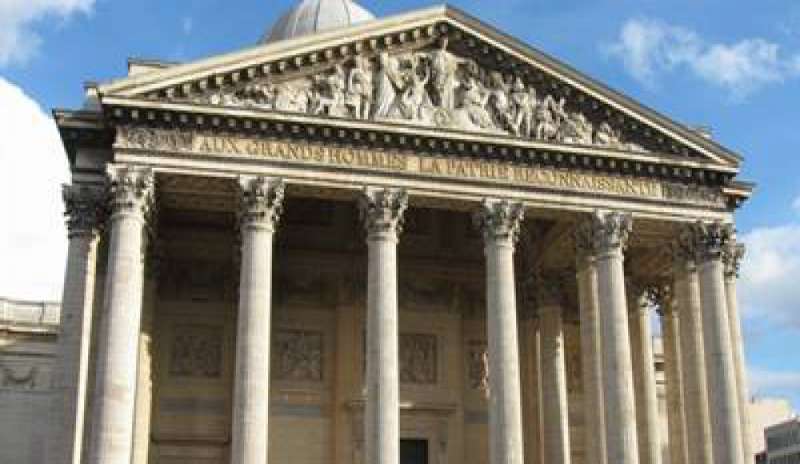 Simone Veil riposerà nel Pantheon di Parigi, Macron: “Ha amato e difeso l’Europa”