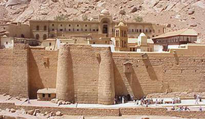 Sinai, l’Isis attacca un posto di blocco vicino a un monastero ortodosso: ucciso un poliziotto
